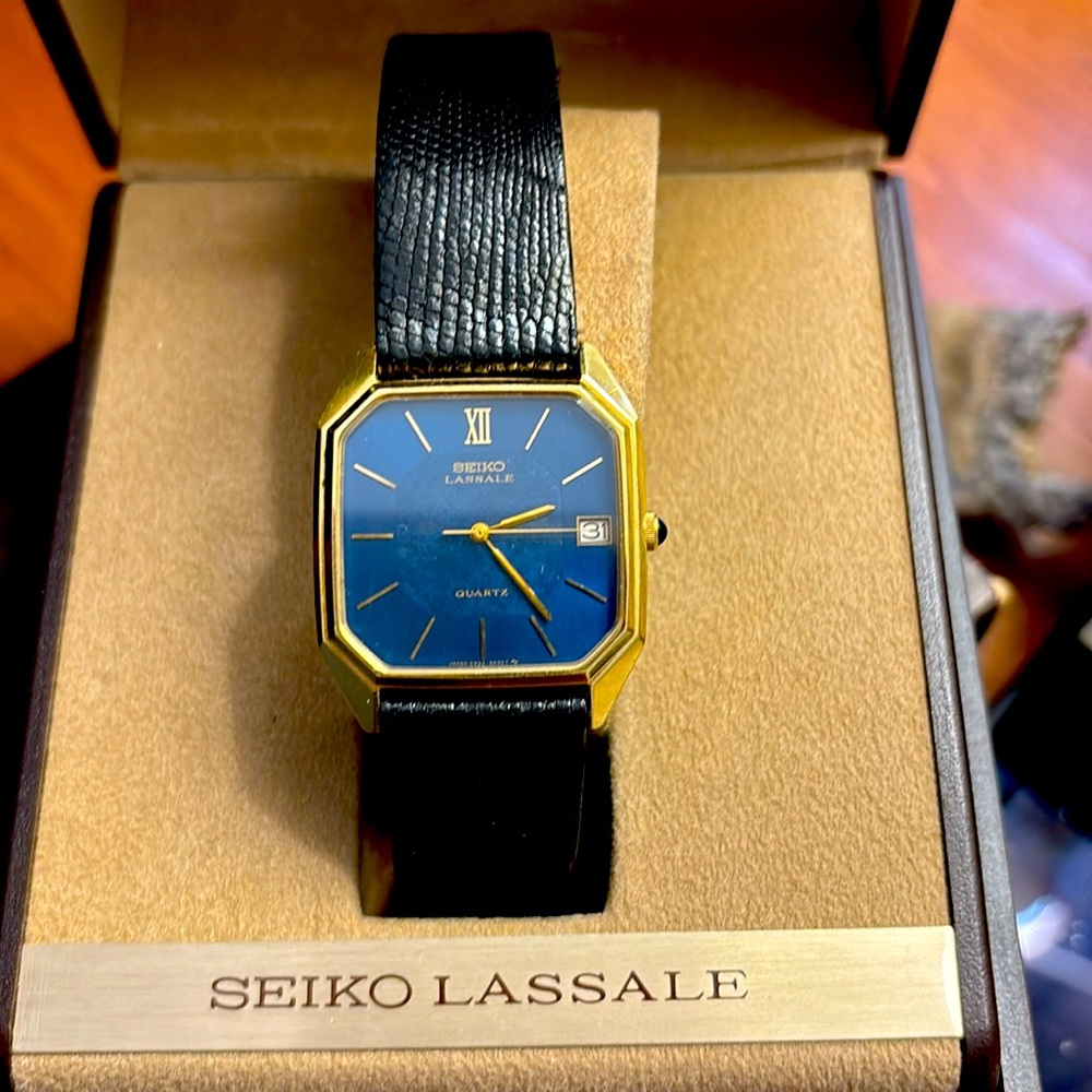 Vintage Seiko  Lasalle watch
Perfect condition 
Original paperwork and box